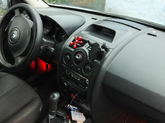 Серый Рено 4, объемом двигателя 1.4 л и пробегом 205 тыс. км за 3900 $, фото 7 на Automoto.ua