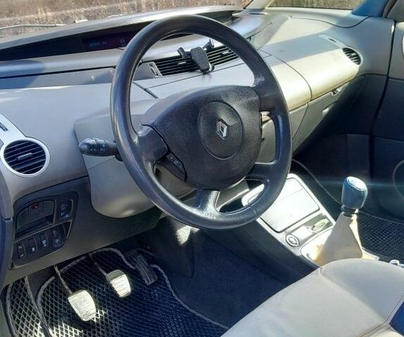 Серый Рено 4, объемом двигателя 2.2 л и пробегом 388 тыс. км за 5000 $, фото 3 на Automoto.ua