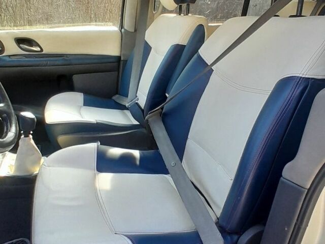 Серый Рено 4, объемом двигателя 2.2 л и пробегом 388 тыс. км за 5000 $, фото 2 на Automoto.ua