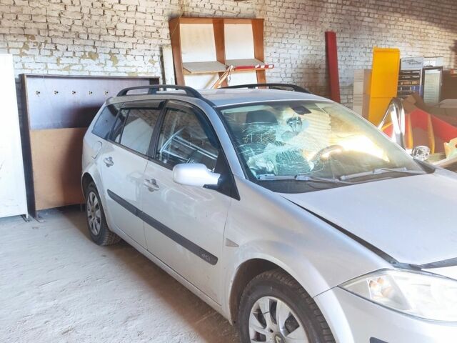 Серый Рено 4, объемом двигателя 1.5 л и пробегом 338 тыс. км за 2100 $, фото 2 на Automoto.ua