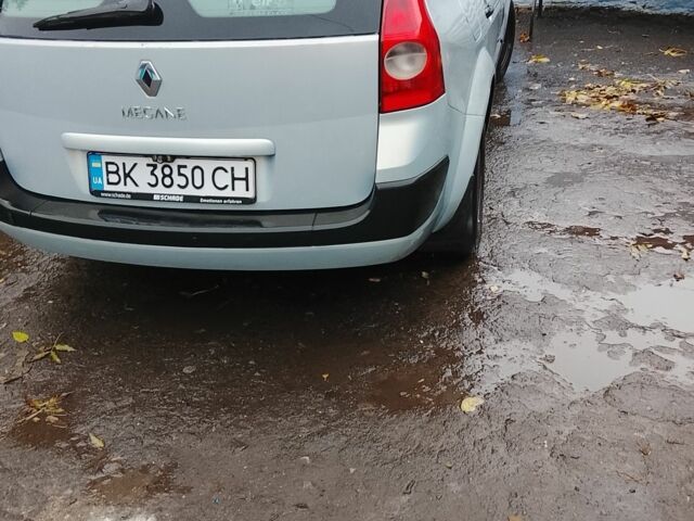 Серый Рено 4, объемом двигателя 1.4 л и пробегом 205 тыс. км за 3900 $, фото 1 на Automoto.ua