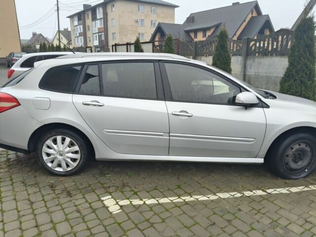 Серый Рено 4, объемом двигателя 1 л и пробегом 248 тыс. км за 3800 $, фото 2 на Automoto.ua