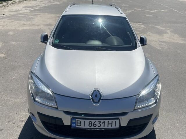 Серый Рено 4, объемом двигателя 1.6 л и пробегом 218 тыс. км за 7000 $, фото 2 на Automoto.ua