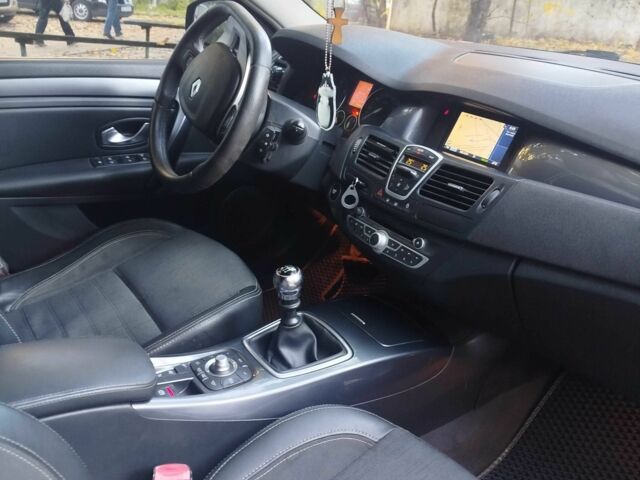 Серый Рено 4, объемом двигателя 1.5 л и пробегом 314 тыс. км за 7100 $, фото 5 на Automoto.ua