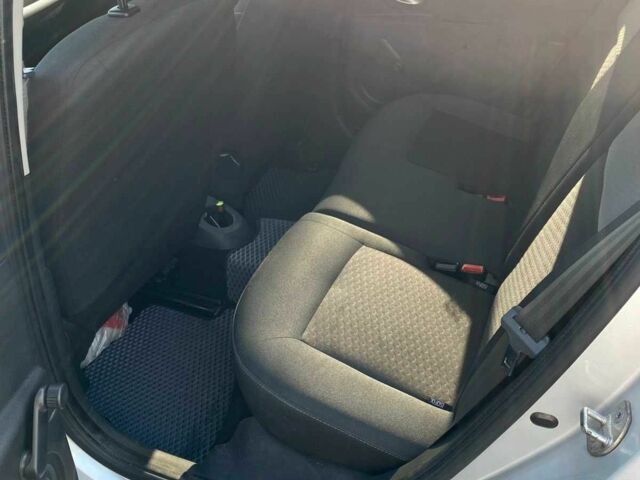 Сірий Рено 4, об'ємом двигуна 1.5 л та пробігом 270 тис. км за 5200 $, фото 5 на Automoto.ua