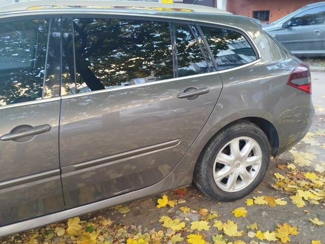 Серый Рено 4, объемом двигателя 1.5 л и пробегом 314 тыс. км за 7100 $, фото 3 на Automoto.ua