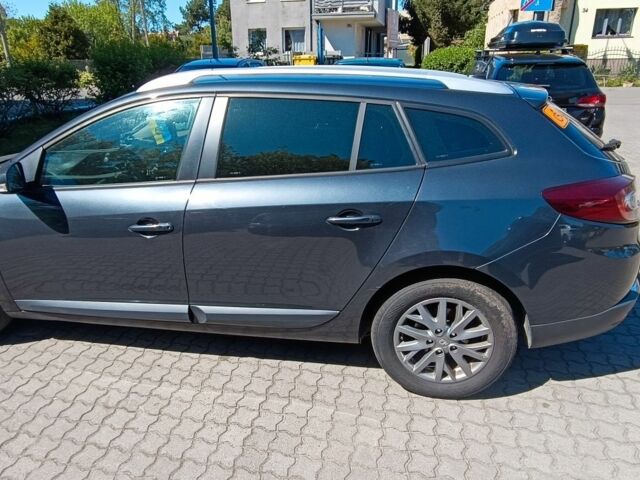 Серый Рено 4, объемом двигателя 1.5 л и пробегом 332 тыс. км за 7500 $, фото 6 на Automoto.ua