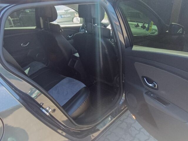 Серый Рено 4, объемом двигателя 1.5 л и пробегом 332 тыс. км за 7500 $, фото 2 на Automoto.ua