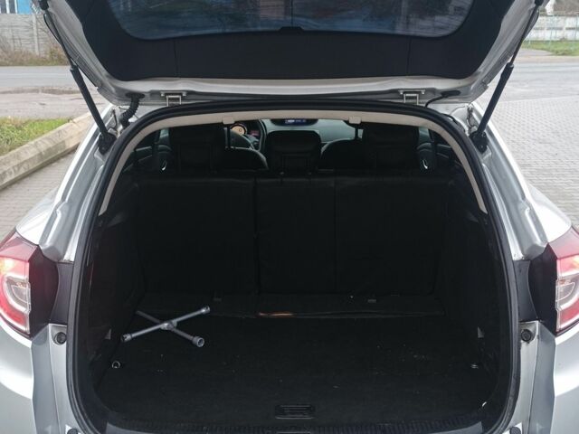 Серый Рено 4, объемом двигателя 1.5 л и пробегом 307 тыс. км за 5500 $, фото 4 на Automoto.ua