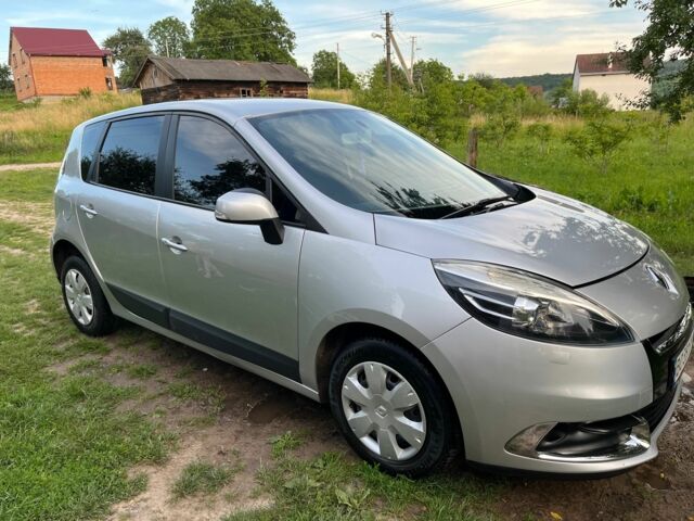 Серый Рено 4, объемом двигателя 1.5 л и пробегом 180 тыс. км за 7000 $, фото 2 на Automoto.ua