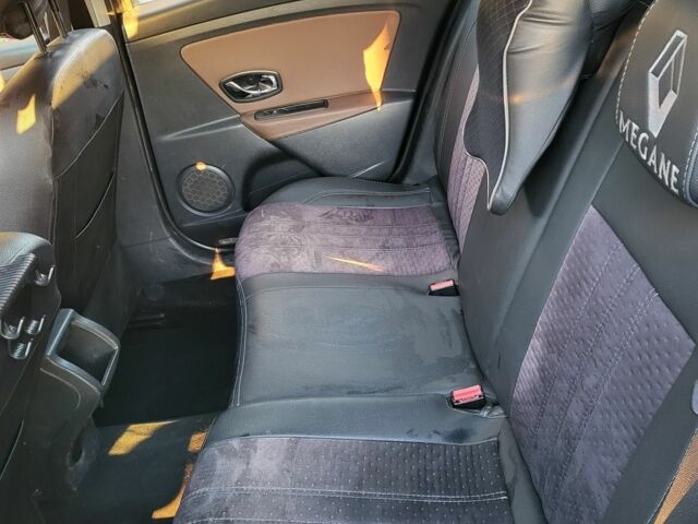 Сірий Рено 4, об'ємом двигуна 1.5 л та пробігом 175 тис. км за 7000 $, фото 3 на Automoto.ua