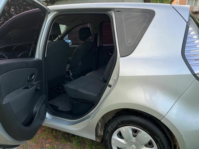 Серый Рено 4, объемом двигателя 1.5 л и пробегом 180 тыс. км за 7000 $, фото 9 на Automoto.ua