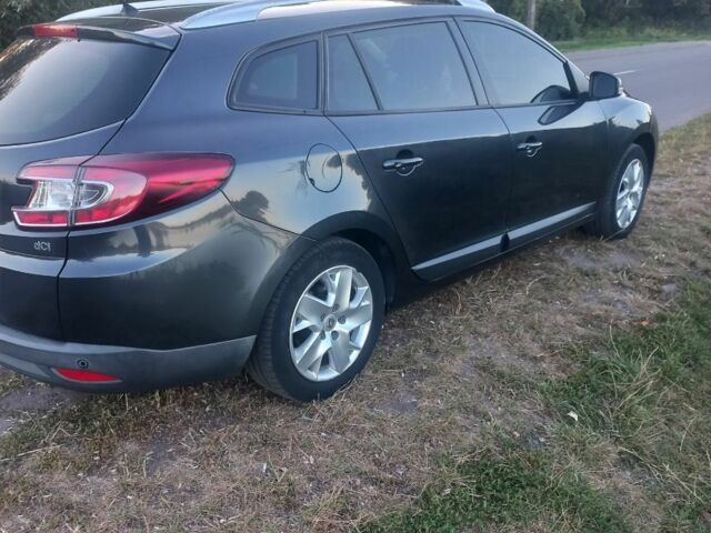 Серый Рено 4, объемом двигателя 1.5 л и пробегом 208 тыс. км за 7500 $, фото 5 на Automoto.ua