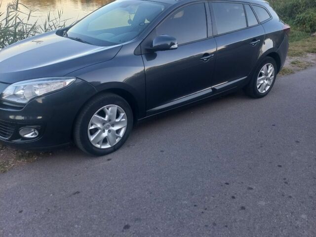 Серый Рено 4, объемом двигателя 1.5 л и пробегом 208 тыс. км за 7200 $, фото 1 на Automoto.ua