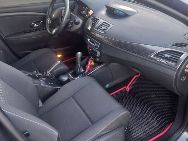 Серый Рено 4, объемом двигателя 1.5 л и пробегом 208 тыс. км за 7200 $, фото 10 на Automoto.ua