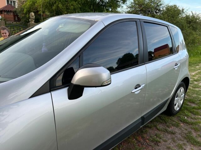 Серый Рено 4, объемом двигателя 1.5 л и пробегом 180 тыс. км за 7000 $, фото 5 на Automoto.ua