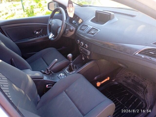 Сірий Рено 4, об'ємом двигуна 1.5 л та пробігом 190 тис. км за 7831 $, фото 8 на Automoto.ua
