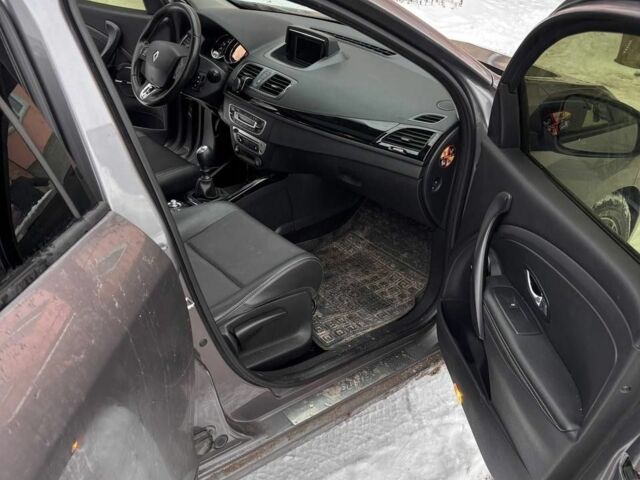 Серый Рено 4, объемом двигателя 1.5 л и пробегом 272 тыс. км за 8000 $, фото 4 на Automoto.ua