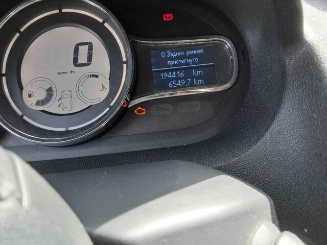 Рено 4 2014 в Львове на Automoto.ua Серый Рено 4, объемом двигателя 1.5 л и пробегом 214 тыс. км за 9350 $, фото 3 на Automoto.ua