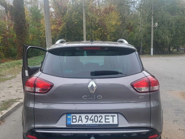 Серый Рено 4, объемом двигателя 1.5 л и пробегом 333 тыс. км за 8000 $, фото 13 на Automoto.ua