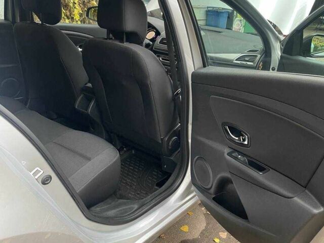 Серый Рено 4, объемом двигателя 1.5 л и пробегом 281 тыс. км за 7400 $, фото 5 на Automoto.ua