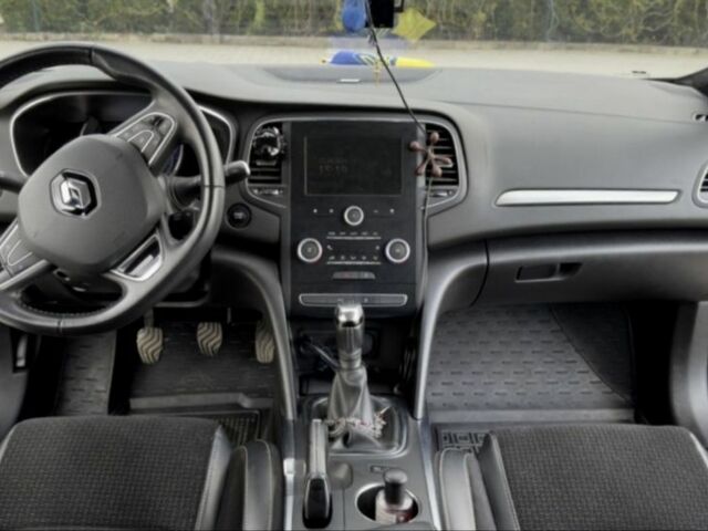 Сірий Рено 4, об'ємом двигуна 1.5 л та пробігом 150 тис. км за 12600 $, фото 3 на Automoto.ua