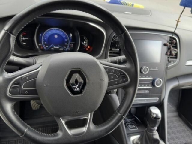 Сірий Рено 4, об'ємом двигуна 1.5 л та пробігом 150 тис. км за 12600 $, фото 4 на Automoto.ua