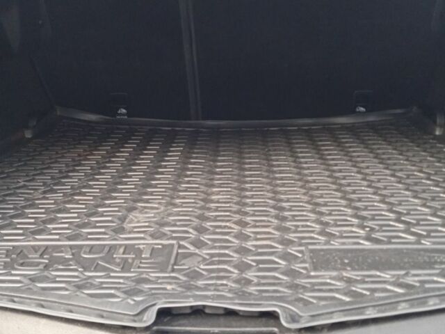 Серый Рено 4, объемом двигателя 1.6 л и пробегом 238 тыс. км за 12100 $, фото 3 на Automoto.ua