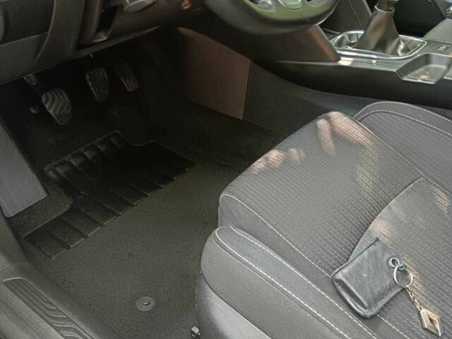 Сірий Рено 4, об'ємом двигуна 1.5 л та пробігом 211 тис. км за 13350 $, фото 16 на Automoto.ua