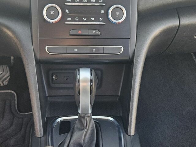 Серый Рено 4, объемом двигателя 1.5 л и пробегом 290 тыс. км за 11700 $, фото 5 на Automoto.ua