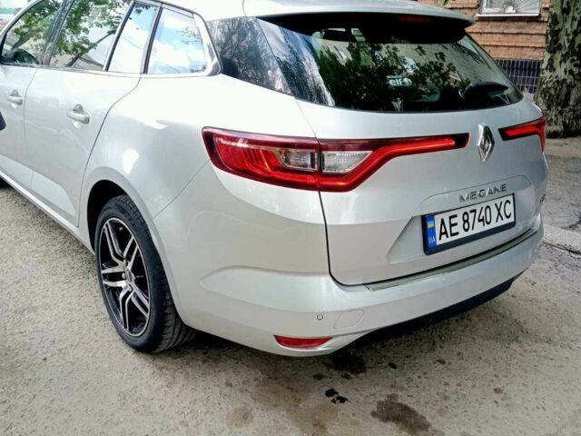 Сірий Рено 4, об'ємом двигуна 1.5 л та пробігом 211 тис. км за 13350 $, фото 3 на Automoto.ua