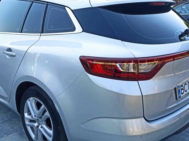 Серый Рено 4, объемом двигателя 1.5 л и пробегом 208 тыс. км за 14500 $, фото 2 на Automoto.ua