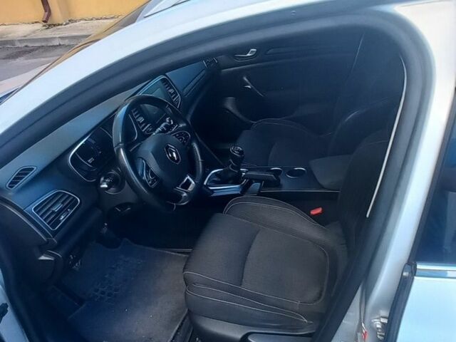 Сірий Рено 4, об'ємом двигуна 1.5 л та пробігом 208 тис. км за 12523 $, фото 11 на Automoto.ua