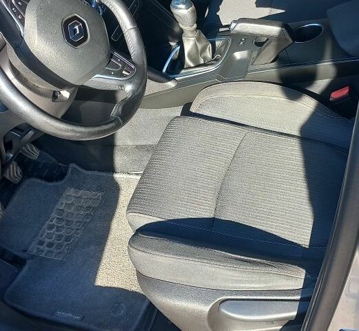 Сірий Рено 4, об'ємом двигуна 1.5 л та пробігом 208 тис. км за 12523 $, фото 6 на Automoto.ua