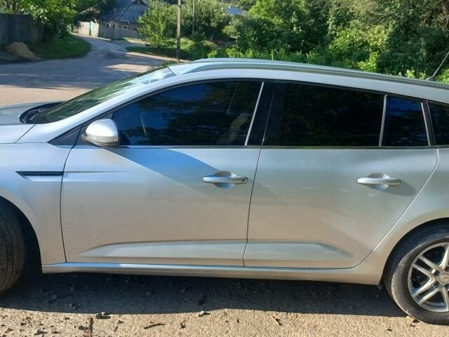 Сірий Рено 4, об'ємом двигуна 1.5 л та пробігом 208 тис. км за 12523 $, фото 2 на Automoto.ua