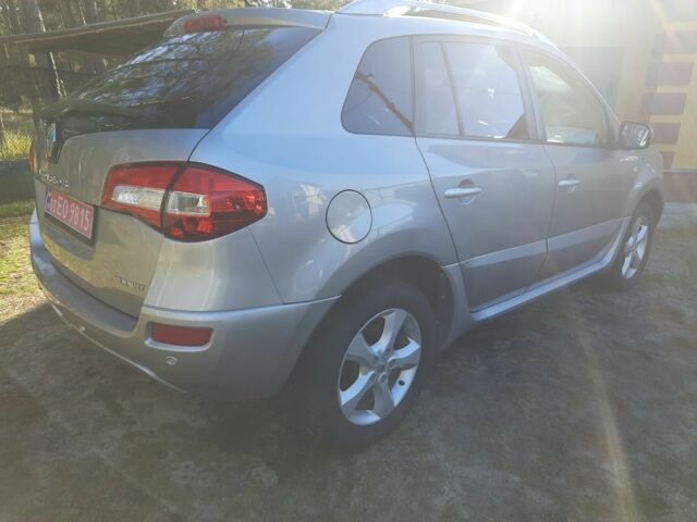 Серый Рено 4, объемом двигателя 2 л и пробегом 256 тыс. км за 10000 $, фото 2 на Automoto.ua