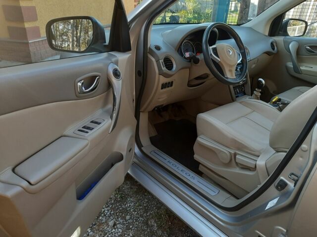 Серый Рено 4, объемом двигателя 2 л и пробегом 256 тыс. км за 10000 $, фото 6 на Automoto.ua