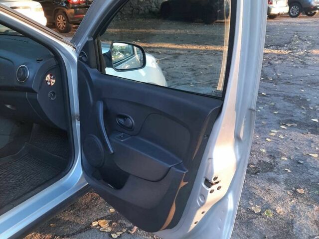 Серый Рено 4, объемом двигателя 1.5 л и пробегом 88 тыс. км за 7800 $, фото 17 на Automoto.ua