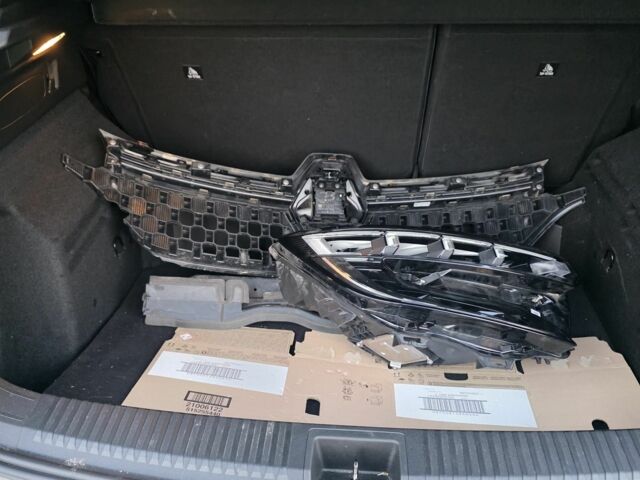 Сірий Рено 4, об'ємом двигуна 0 л та пробігом 19 тис. км за 12258 $, фото 15 на Automoto.ua