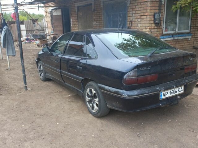 Синий Рено 4, объемом двигателя 1.9 л и пробегом 100 тыс. км за 1200 $, фото 11 на Automoto.ua