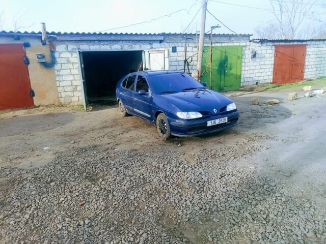 Синій Рено 4, об'ємом двигуна 0 л та пробігом 200 тис. км за 500 $, фото 4 на Automoto.ua