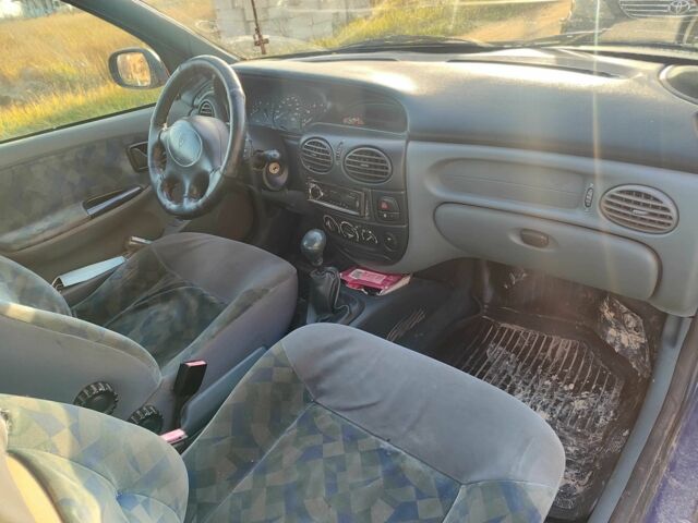 Синий Рено 4, объемом двигателя 2 л и пробегом 306 тыс. км за 1400 $, фото 4 на Automoto.ua