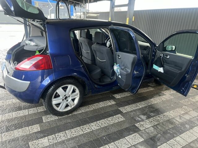 Синій Рено 4, об'ємом двигуна 0 л та пробігом 250 тис. км за 3500 $, фото 1 на Automoto.ua