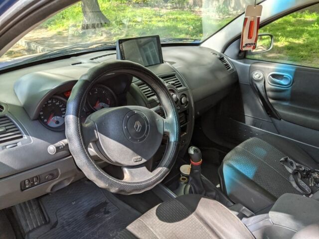 Синий Рено 4, объемом двигателя 1.5 л и пробегом 300 тыс. км за 3200 $, фото 5 на Automoto.ua
