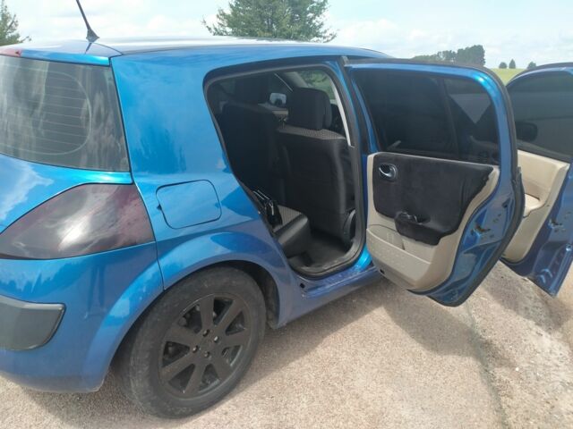 Синій Рено 4, об'ємом двигуна 1.9 л та пробігом 320 тис. км за 4000 $, фото 8 на Automoto.ua