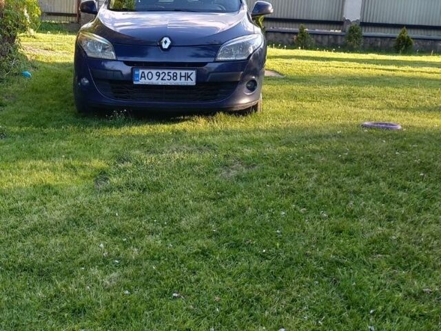 Синий Рено 4, объемом двигателя 1.5 л и пробегом 250 тыс. км за 5850 $, фото 1 на Automoto.ua