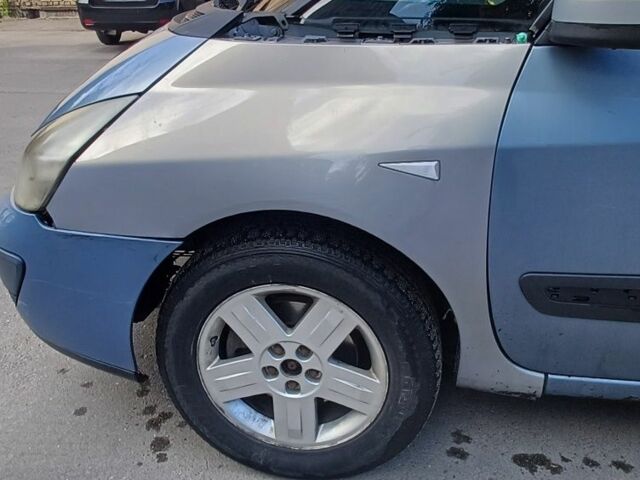 Синий Рено 4, объемом двигателя 1.9 л и пробегом 333 тыс. км за 2800 $, фото 7 на Automoto.ua