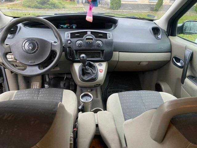 Синий Рено 4, объемом двигателя 0 л и пробегом 330 тыс. км за 1800 $, фото 4 на Automoto.ua
