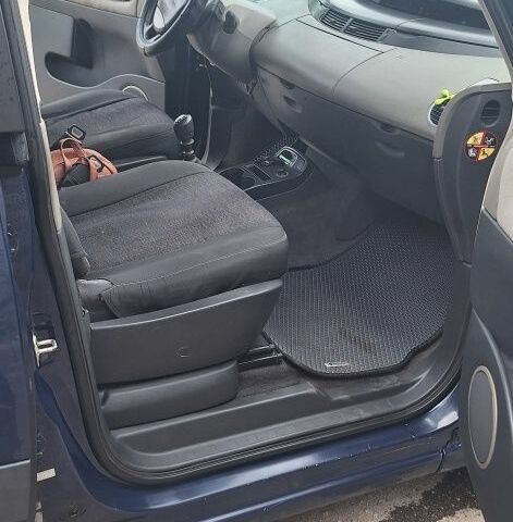 Синий Рено 4, объемом двигателя 1.9 л и пробегом 317 тыс. км за 7000 $, фото 5 на Automoto.ua