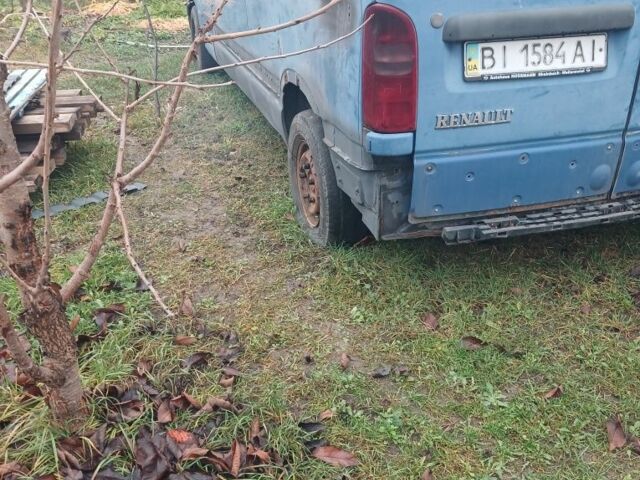 Синій Рено 4, об'ємом двигуна 2.8 л та пробігом 300 тис. км за 3800 $, фото 2 на Automoto.ua